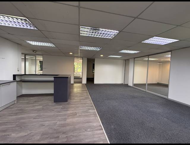 457M² OFFICE TO LET IN RIVIERA